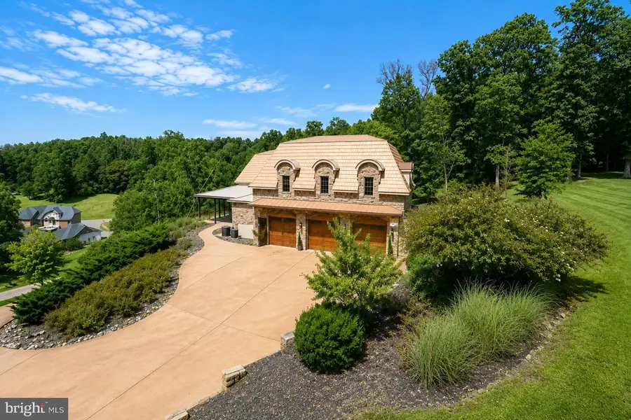 308 Diamond Cove Rd, Bridgeport, WV 26330 - #3
