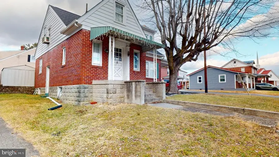 405 W Main St, Romney, WV 26757 - Image #3