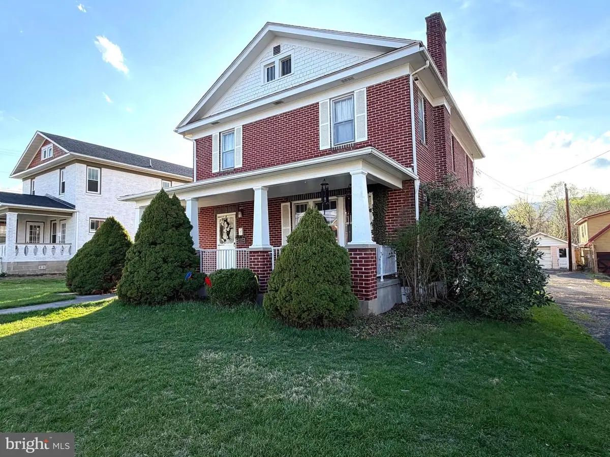 327 N High St, Romney, WV 26757 - #1