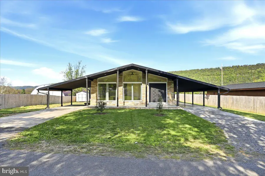 80 N Fairfax St, Romney, WV 26757 - #2