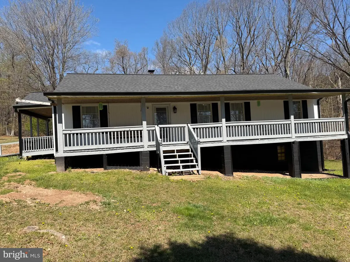 206 Mountain View Dr, Paw Paw, WV 25434 - #1