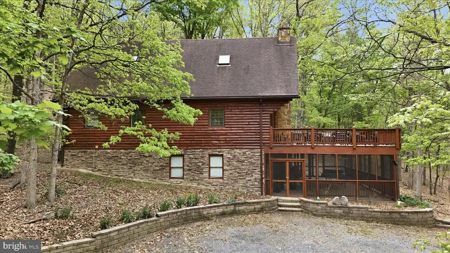 355 Hemlock Ct, Paw Paw, WV 25434 - #2
