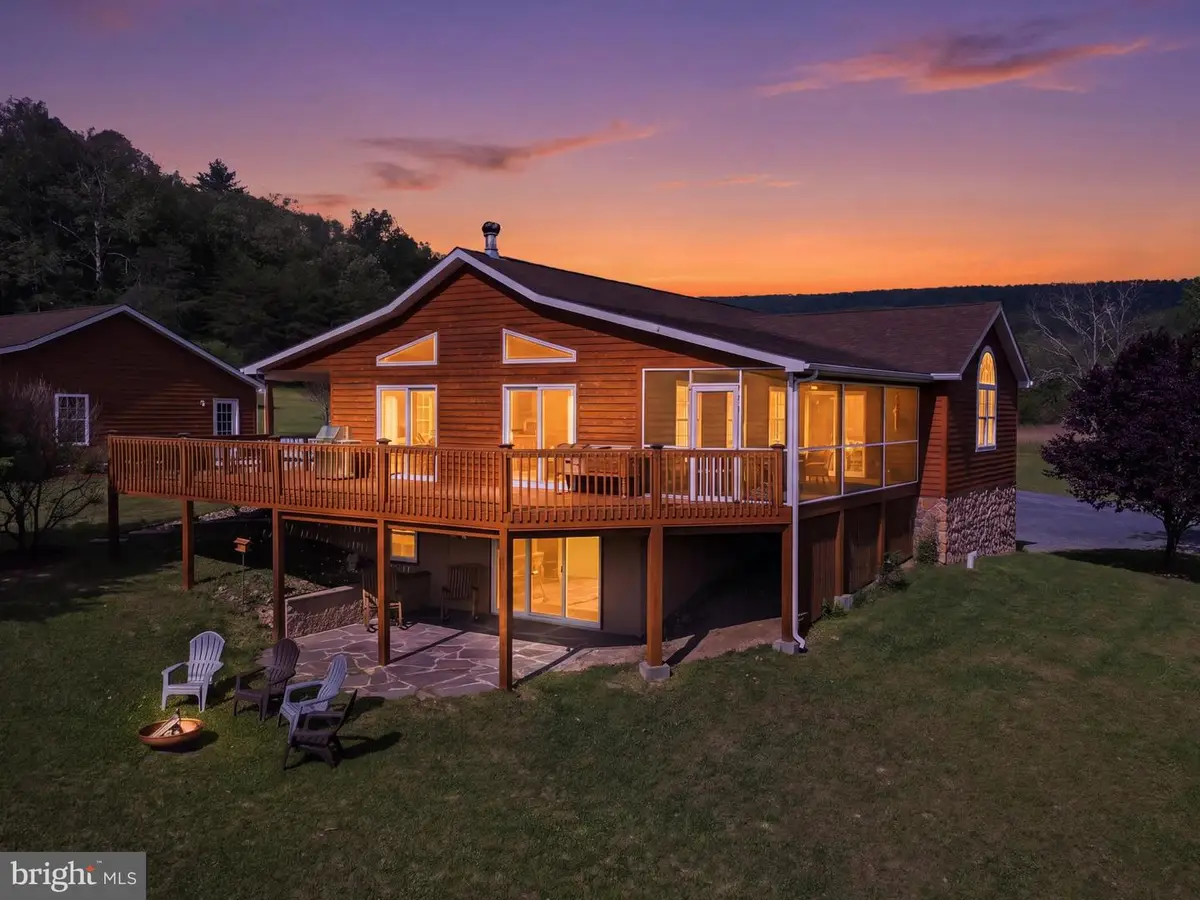 1054 River Bend Dr, Paw Paw, WV 25434 - #1