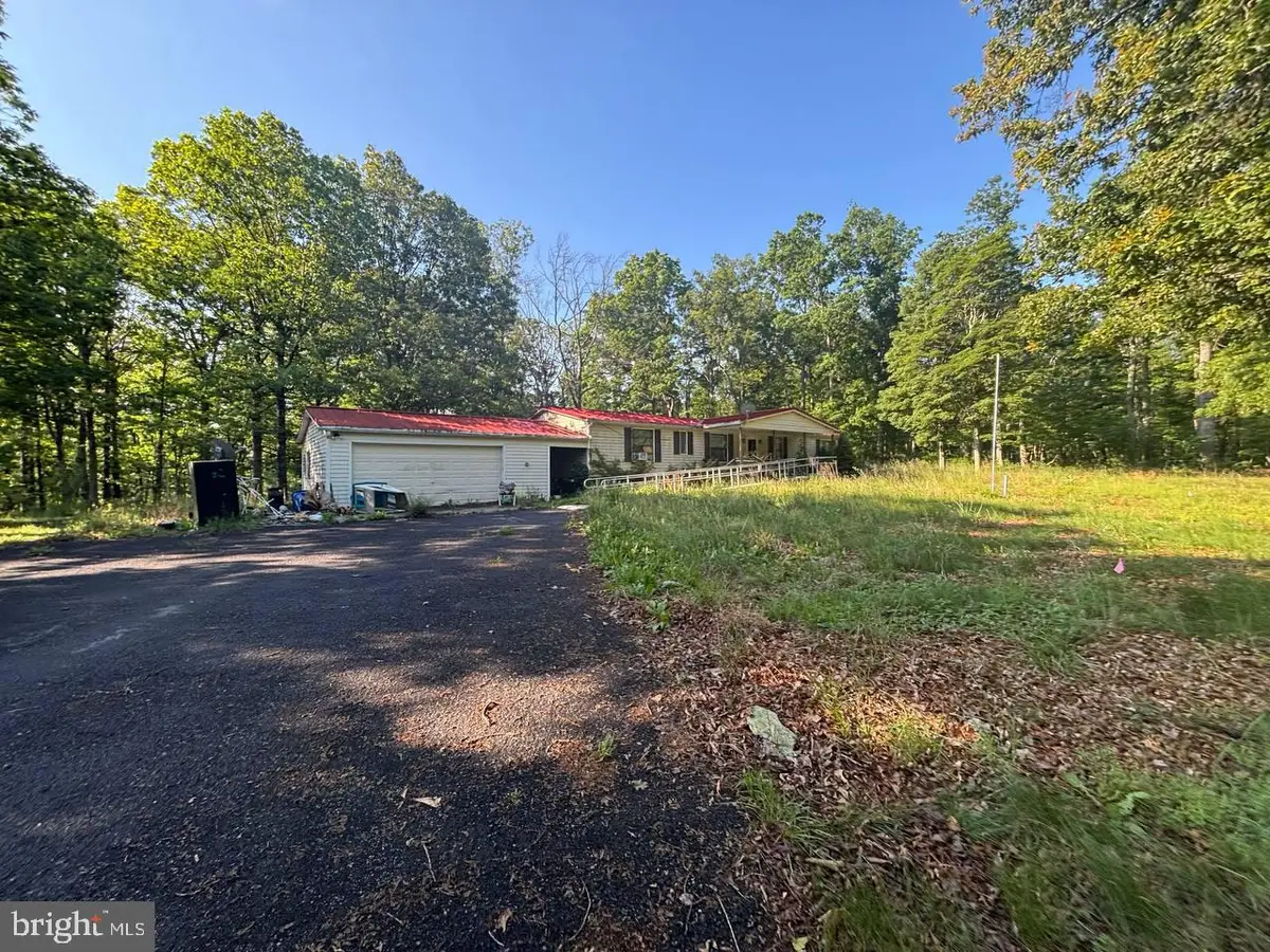 2 Kenwis Dr, Paw Paw, WV 25434 - #1