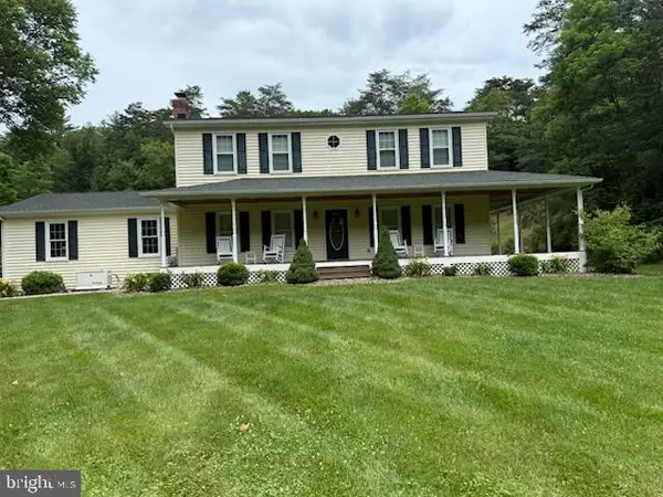 6180 Slanesville Pike Rd, POINTS, WV 25437