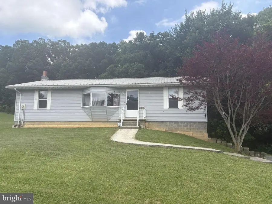 80 Mitchell St, Romney, WV 26757 - #2