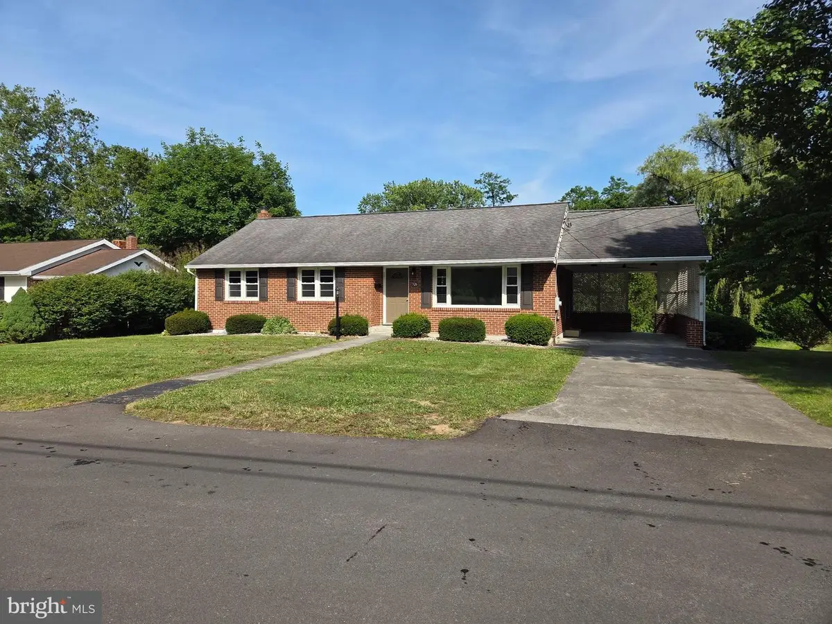 326 School St, Romney, WV 26757 - #1