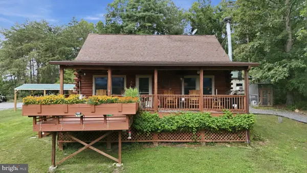 106 Britneys Ln, PAW PAW, WV 25434