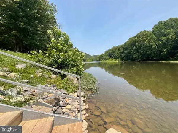 172 Majestic Ln, SPRINGFIELD, WV 26763
