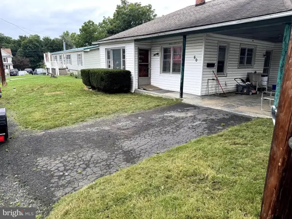 60 Hampshire St, ROMNEY, WV 26757
