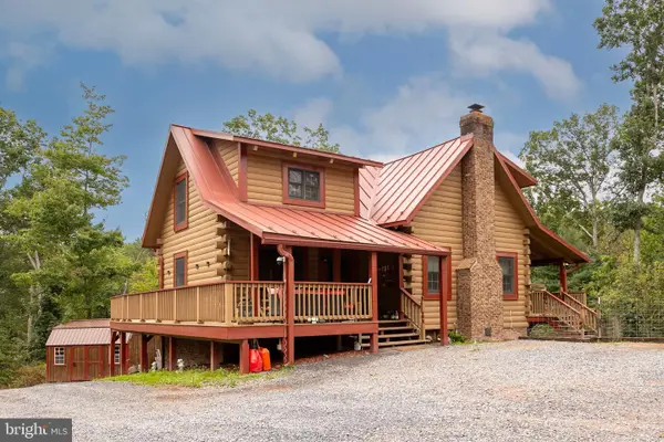 1305 Whispering Pines Rd, PAW PAW, WV 25434