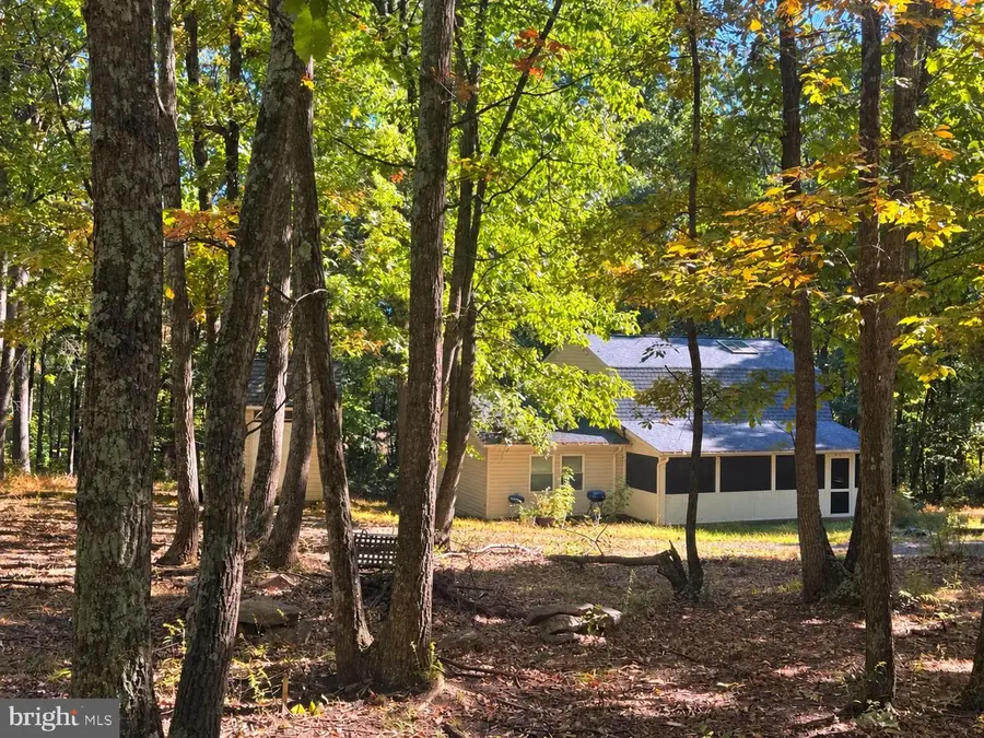 48 Big Rock Dr, Delray, WV 26714 - #2
