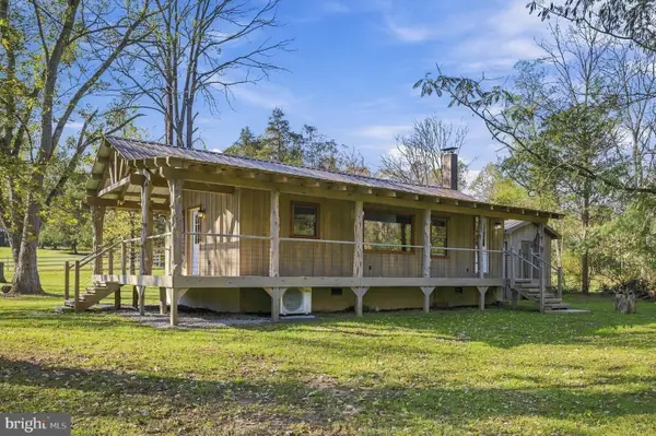 715 Hanging Rock Rd, AUGUSTA, WV 26704