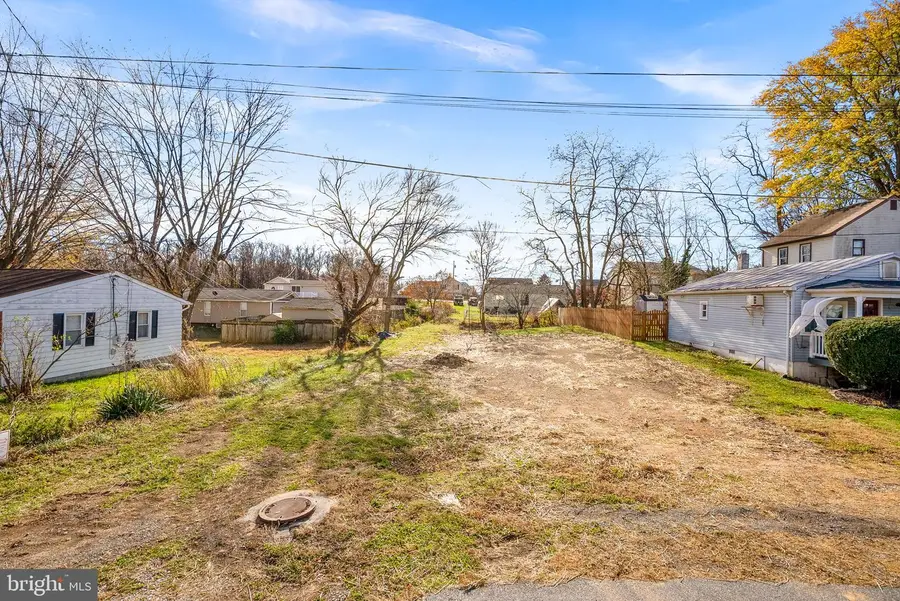 406 E 11th Ave, Ranson, WV 25438 - Image #2