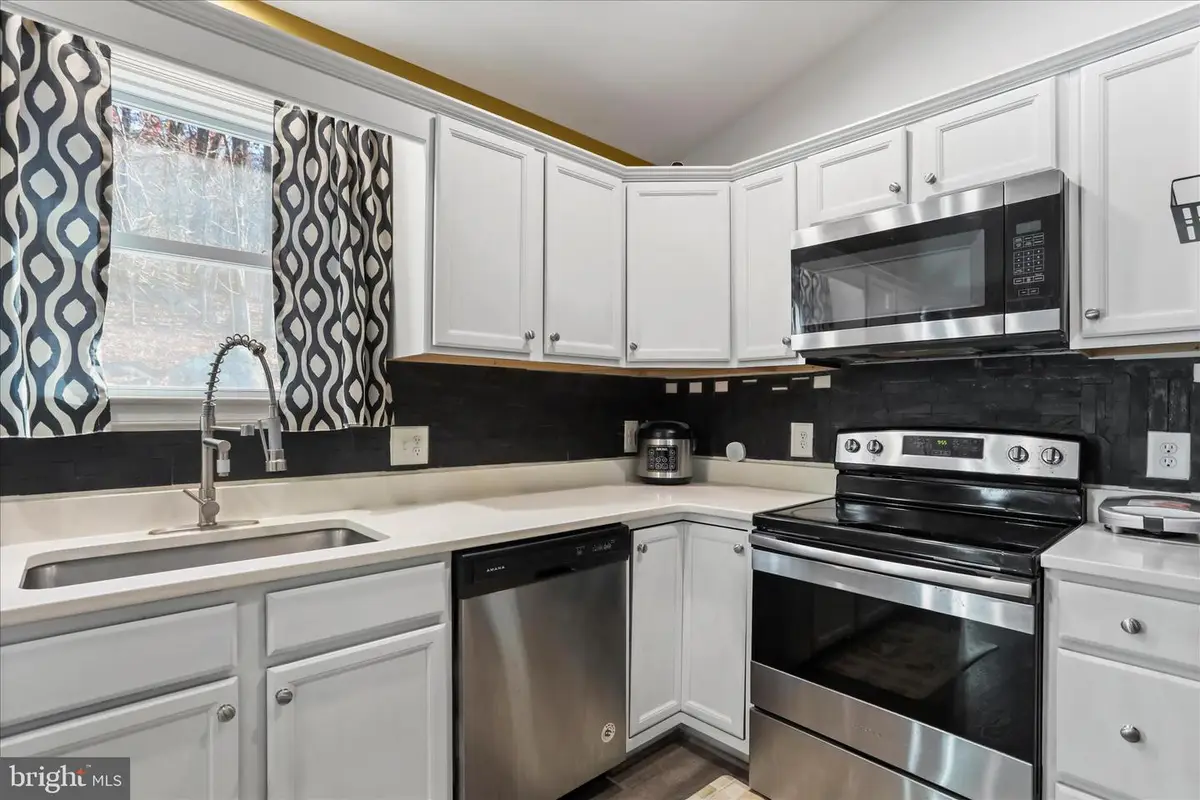 1496 Rolling Ln, Harpers Ferry, WV 25425 - Image #1