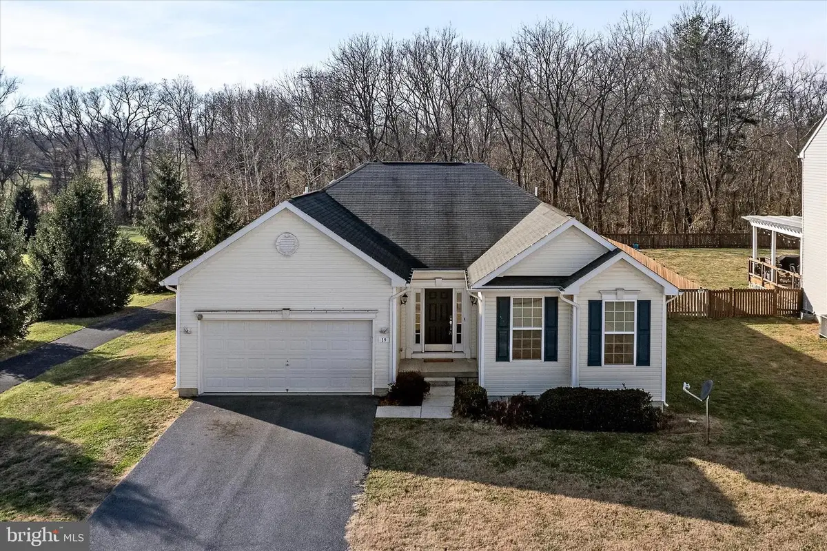 19 Oden Dr, Charles Town, WV 25414 - Image #1