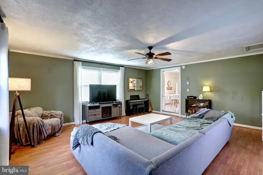 136 Woodcock Ave, Shepherdstown, WV 25443 - #2