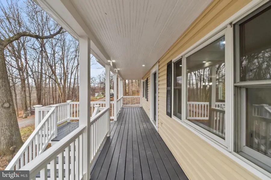 190 Smokey Bear Trl, Harpers Ferry, WV 25425 - Image #2