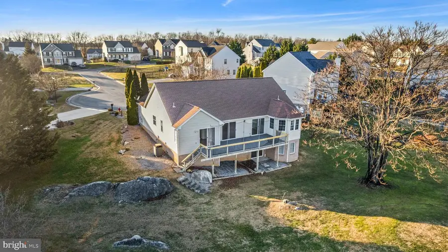 39 Torrey Pines Ct, Charles Town, WV 25414 - Image #2