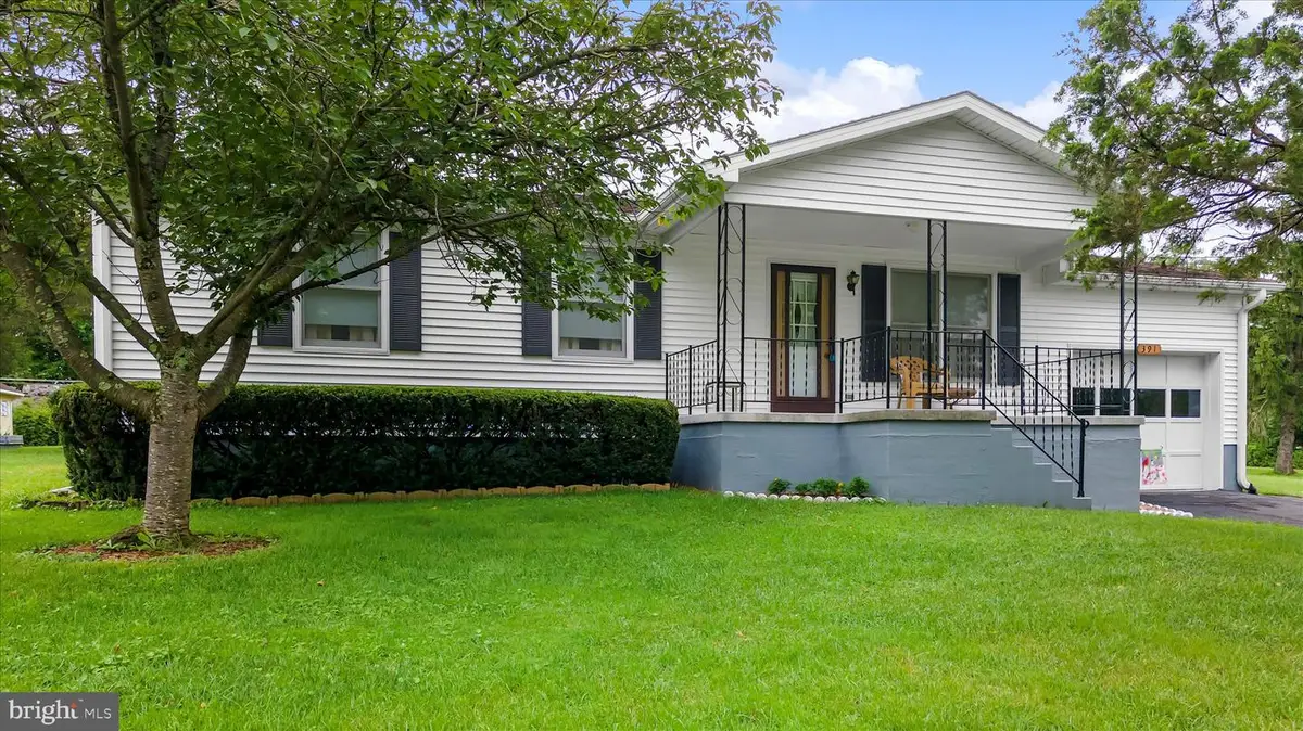 391 King St, Kearneysville, WV 25430 - Image #1