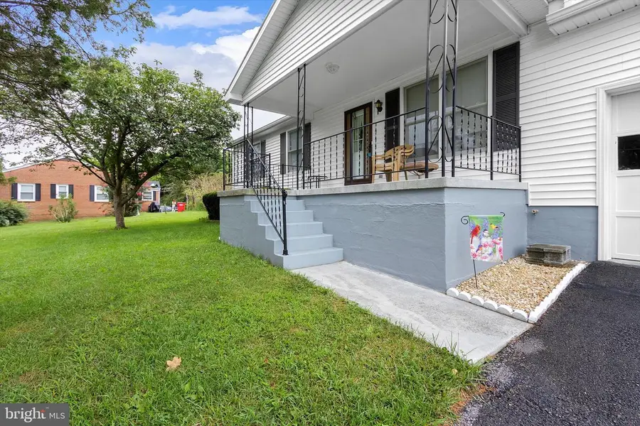 391 King St, Kearneysville, WV 25430 - Image #3