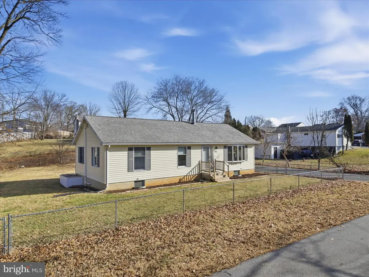 804 N Reymann St, Ranson, WV 25438 - Image #1