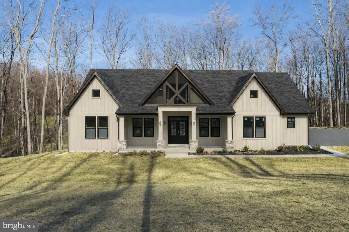 19 Mistletoe Ln, Shepherdstown, WV 25443 - Image #1