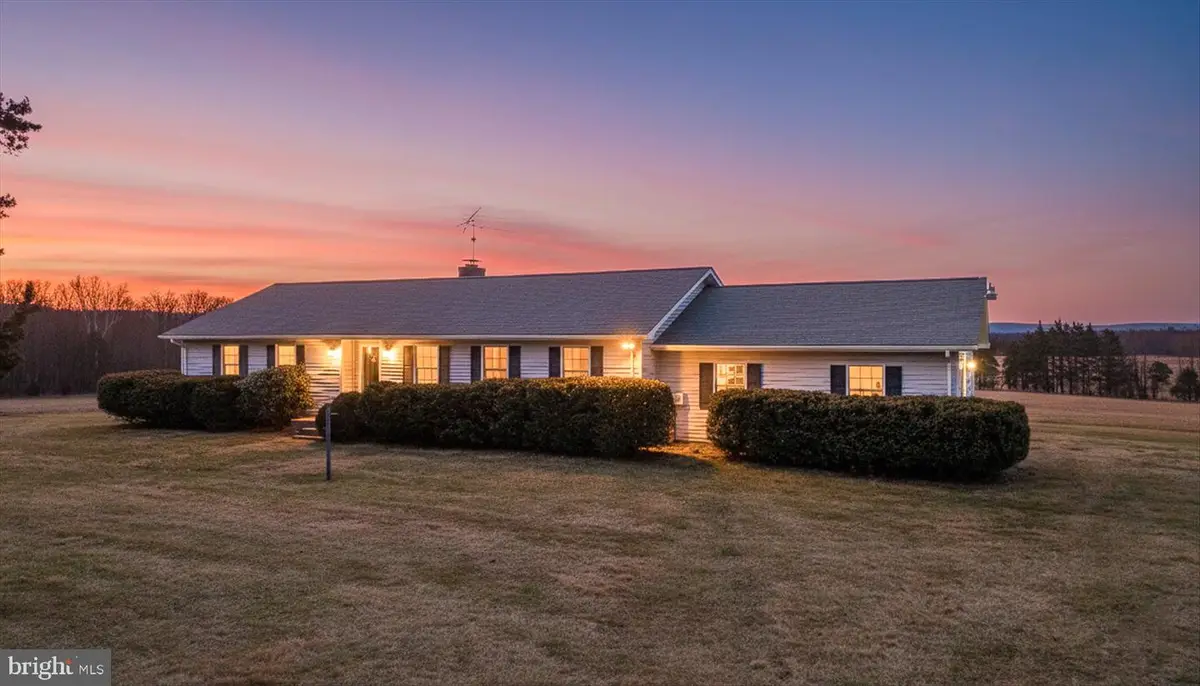 8958 Leetown Rd, Kearneysville, WV 25430 - Image #1