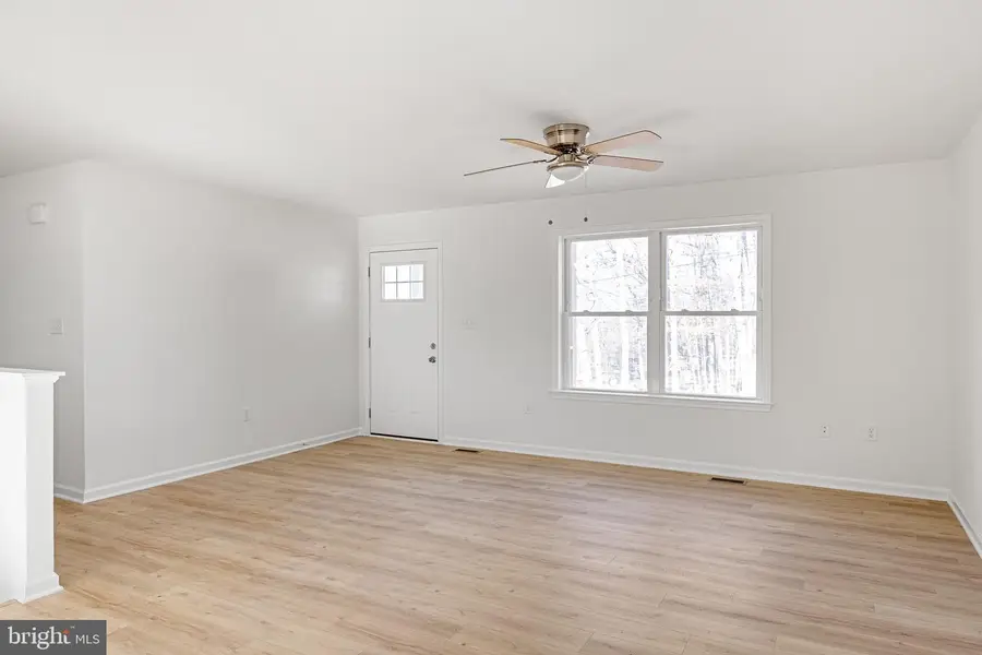 106 Mountain Dew Ct, Harpers Ferry, WV 25425 - Image #2