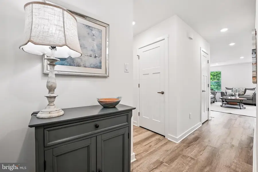 239 Monroe Ave, Ranson, WV 25438 - Image #2