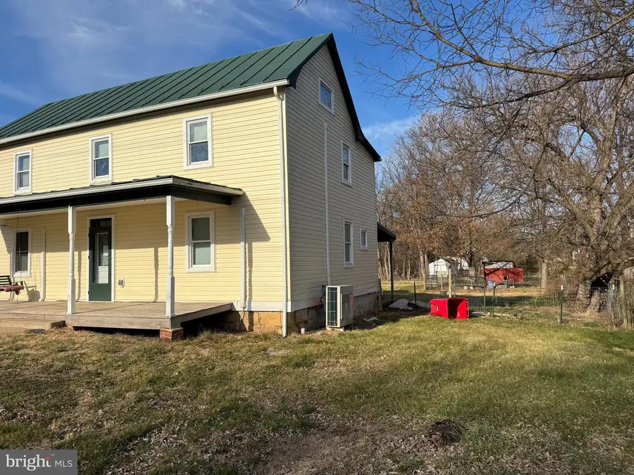 47 South St, Kearneysville, WV 25430 - #3