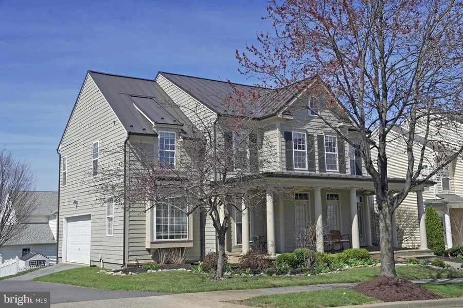 218 Braddock St, Charles Town, WV 25414 - #2