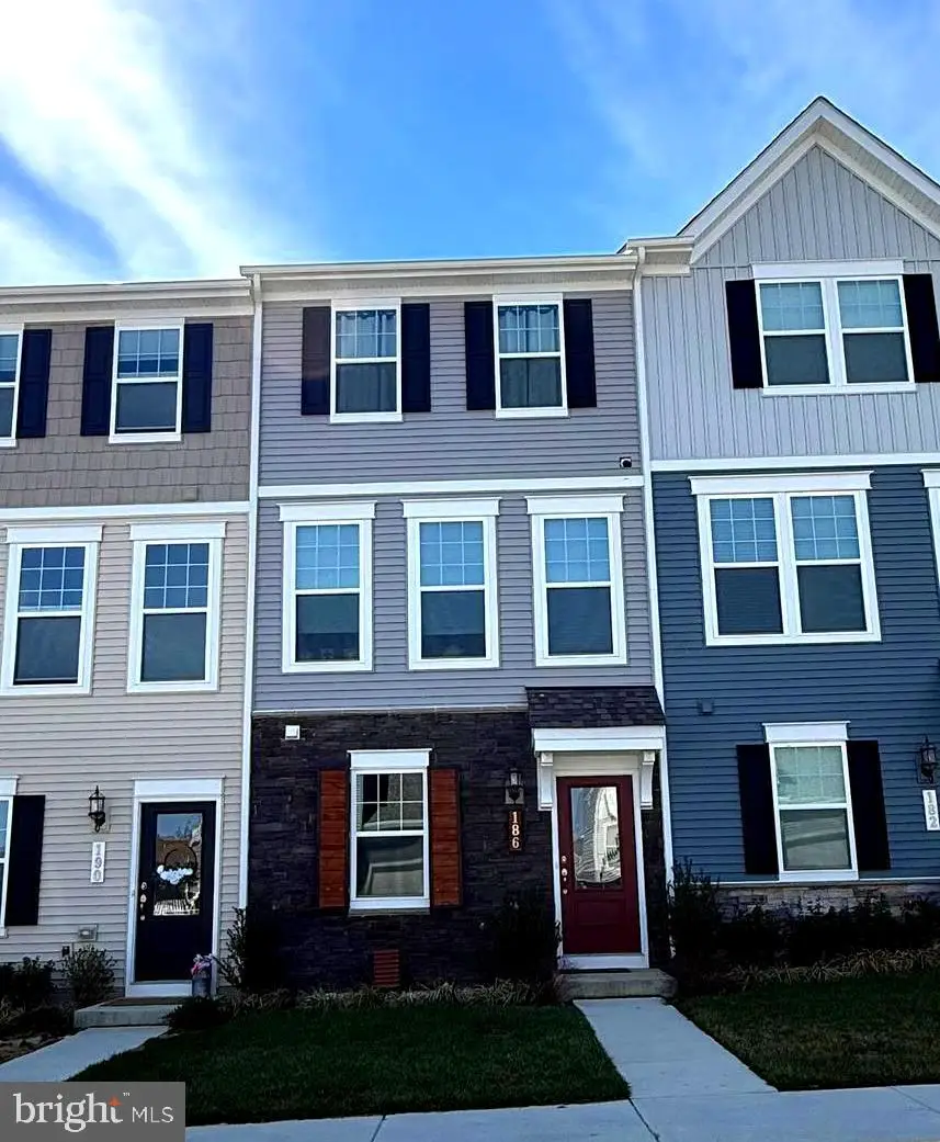 186 Coolidge Ave, Ranson, WV 25438 - #1