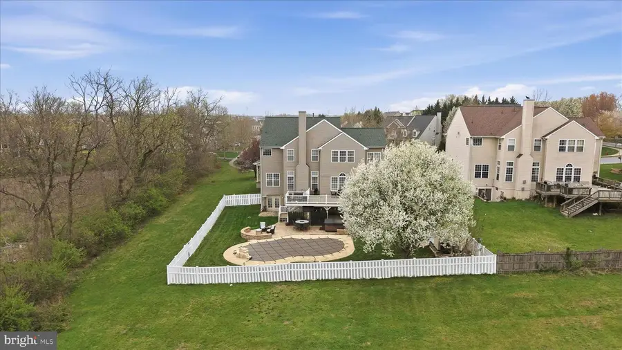 122 Revere Dr, Charles Town, WV 25414 - #2