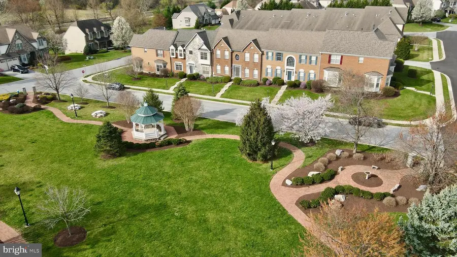 27 Beallair Square Dr, Charles Town, WV 25414 - #2