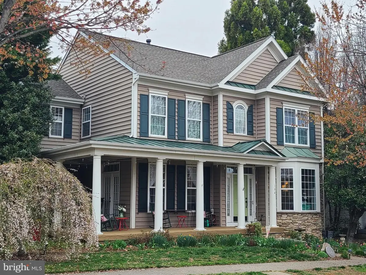 194 Braddock St, Charles Town, WV 25414 - #1