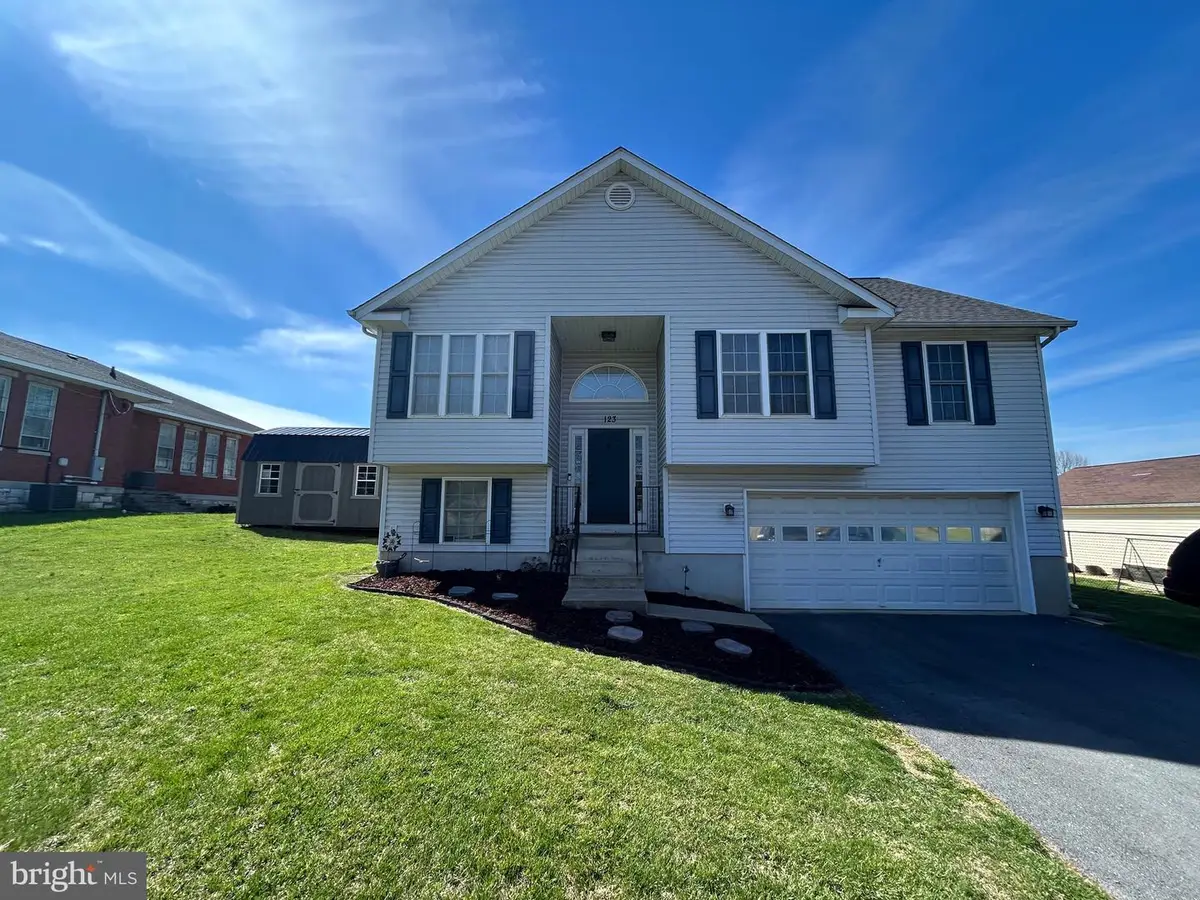 123 4th St, Shenandoah Junction, WV 25442 - #1