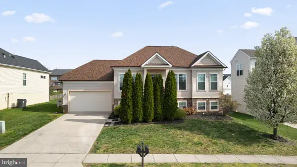 91 Burberry Ln, CHARLES TOWN, WV 25414