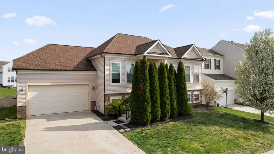 91 Burberry Ln, Charles Town, WV 25414 - #2