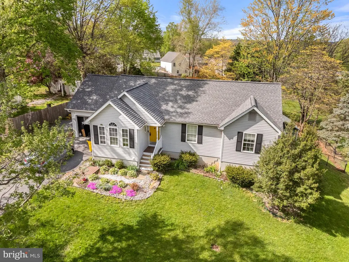 157 Berkeley Dr, Charles Town, WV 25414 - #1