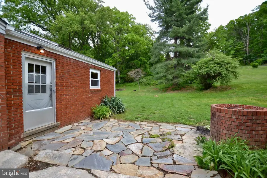 930 Chestnut Hill Rd, Harpers Ferry, WV 25425 - #3