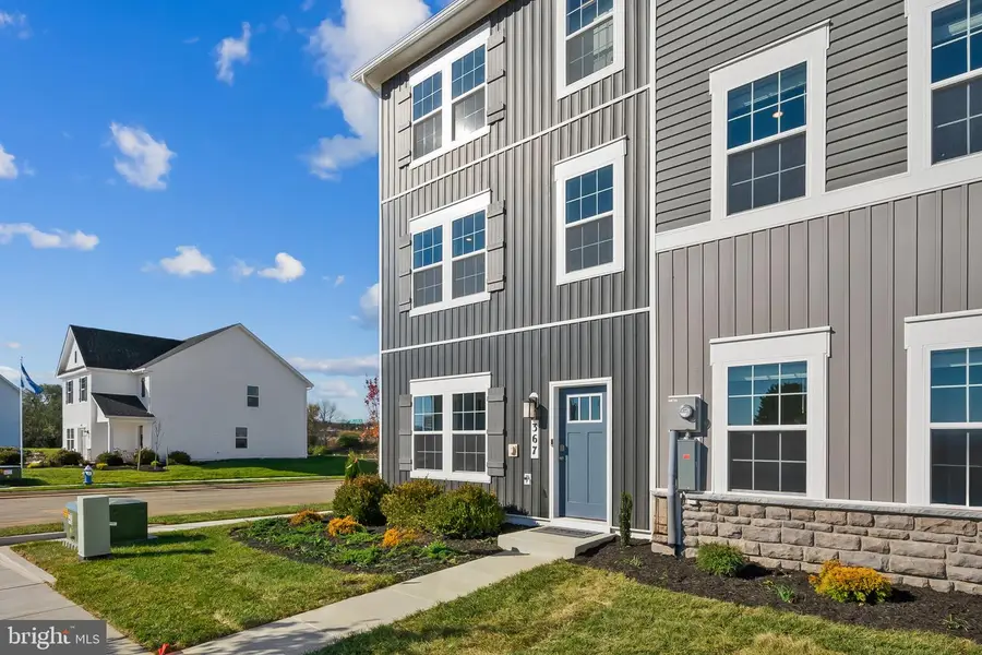 11 Aloma St, Charles Town, WV 25414 - #2