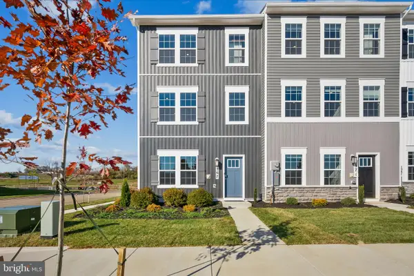 19 Aloma St, CHARLES TOWN, WV 25414