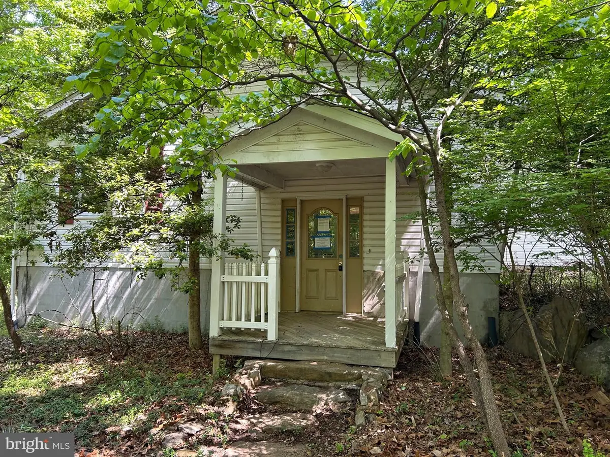751 Johnnycake Ln, Harpers Ferry, WV 25425 - #1