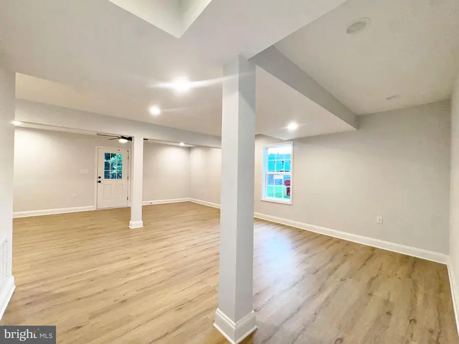 412 S Lawrence St, Charles Town, WV 25414 - #2