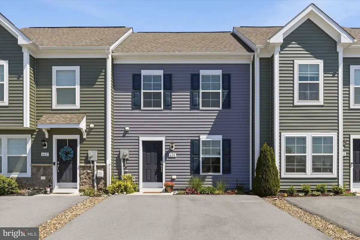 658 Thumper Dr, Ranson, WV 25438 - #1