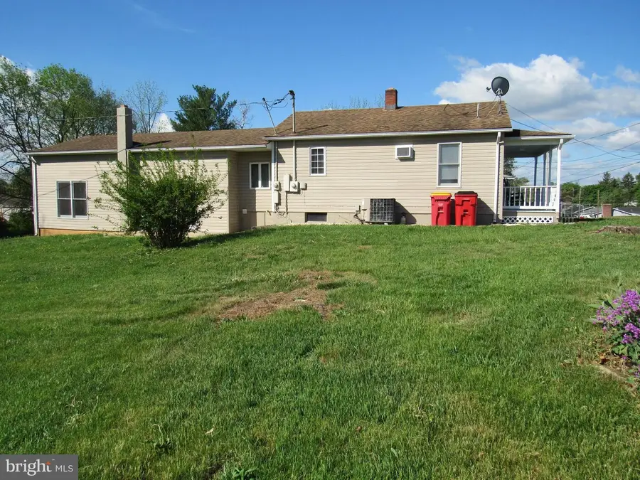 203 W 5th Ave, Ranson, WV 25438 - #3