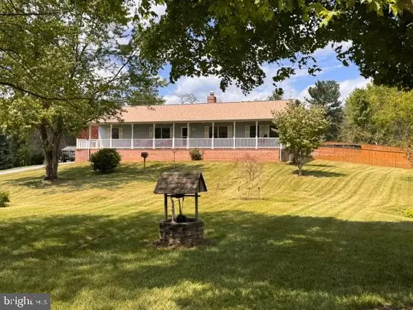 101 Veronica Ln, CHARLES TOWN, WV 25414