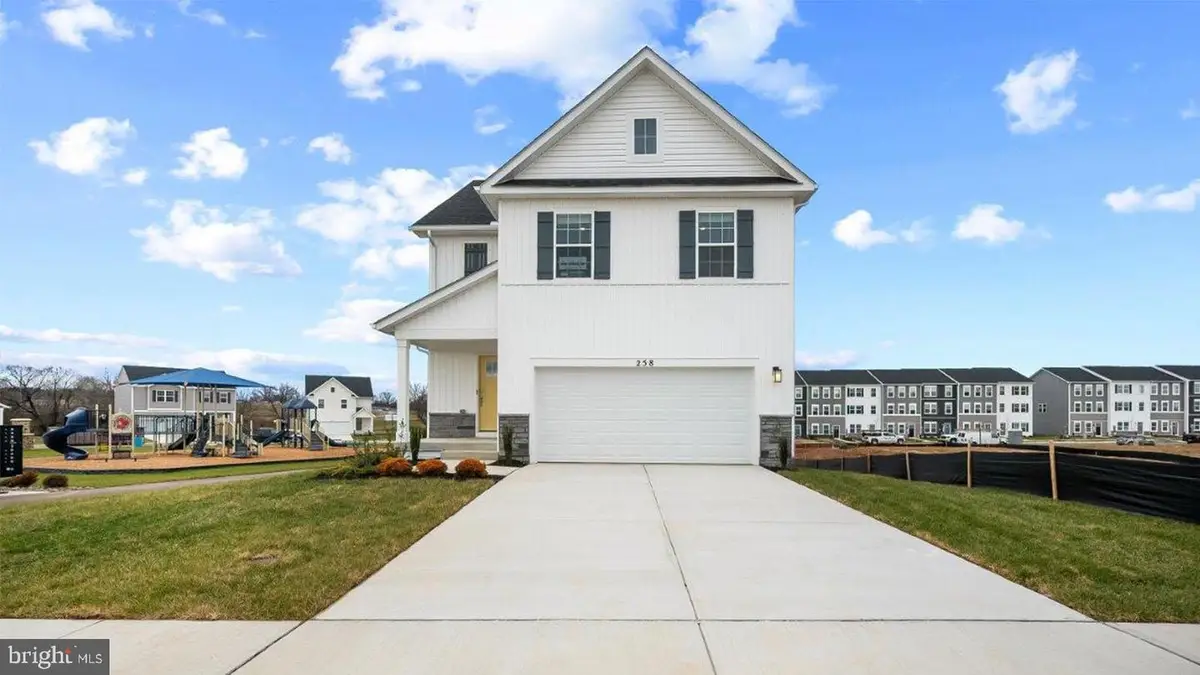 380 Eclipse St, Charles Town, WV 25414 - #1