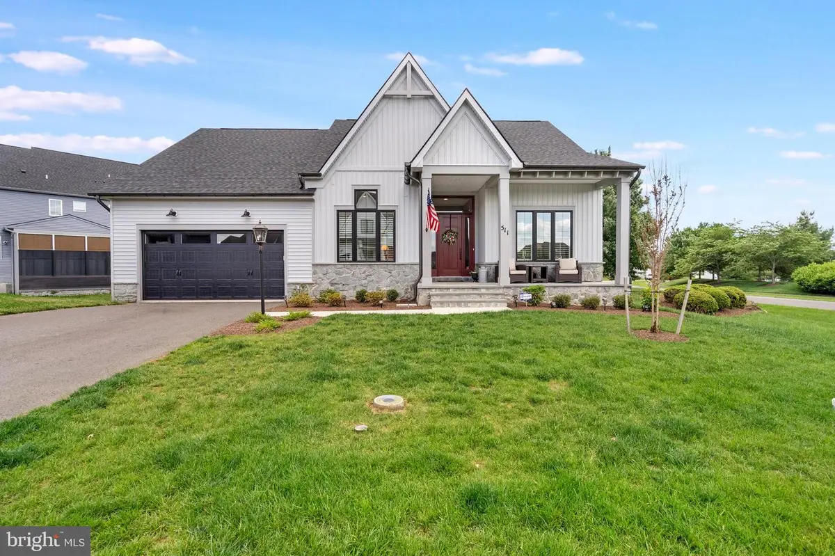 511 Shenandoah Crossing Dr, Charles Town, WV 25414 - #1
